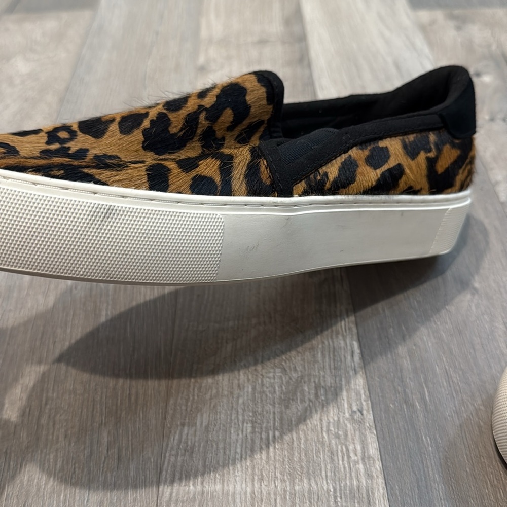Ugg Cahlvan Panther Print Sneakers - Picture 14 of 15